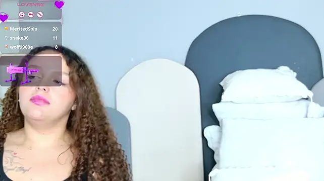 CamilaGomez149 stripchat live cam model