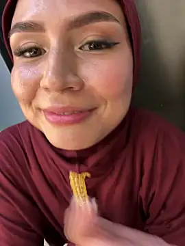 Darsha_Khemu stripchat live cam model