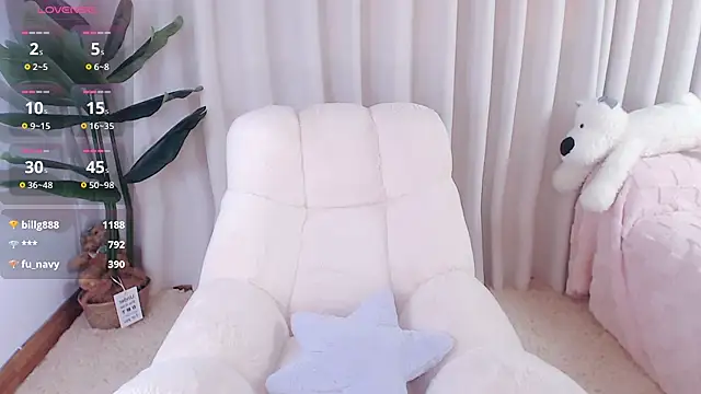 Luck-256 stripchat live cam model