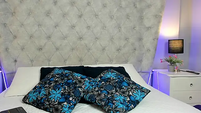 Cristina_Bss stripchat live cam model