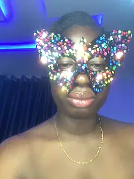 NylaVoss stripchat live cam model