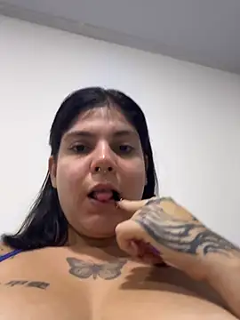 quemerayssa2 stripchat live cam model
