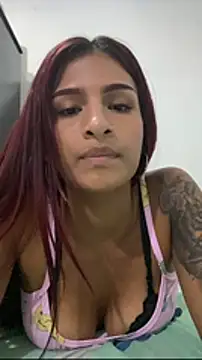 Daahara_ stripchat live cam model