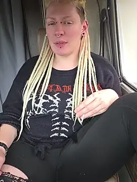 PinkTheHawk stripchat live cam model