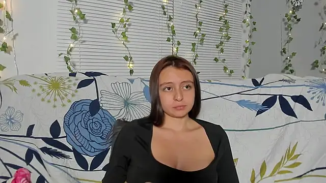 Lala_fluffy stripchat live cam model