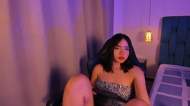 Mila__Fire stripchat live cam model