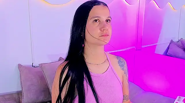 MiaHansson stripchat live cam model