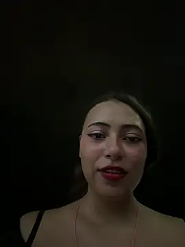 seraphine23 stripchat live cam model