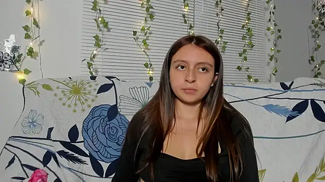 Lala_fluffy stripchat live cam model