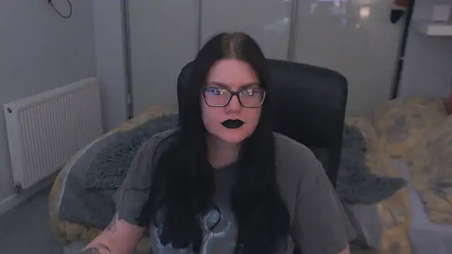 GothSuccubusBabe stripchat live cam model