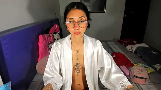 Anais_lux stripchat live cam model