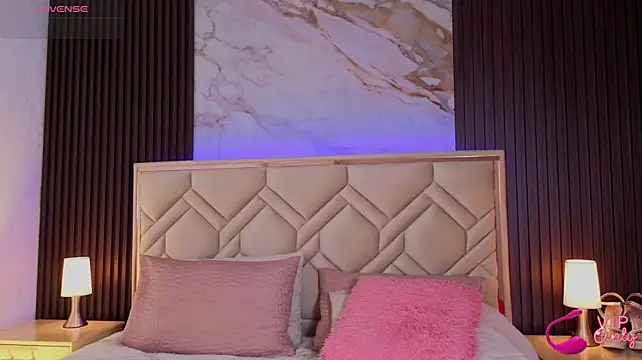 MiaaFarrel stripchat live cam model