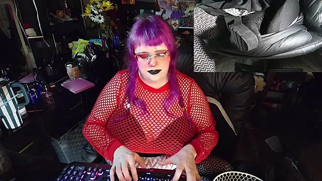 Sinstresshemlock stripchat live cam model