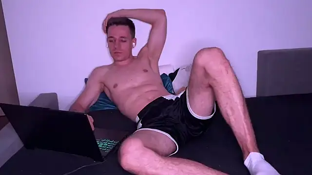 PolishBoyfriend stripchat live cam model