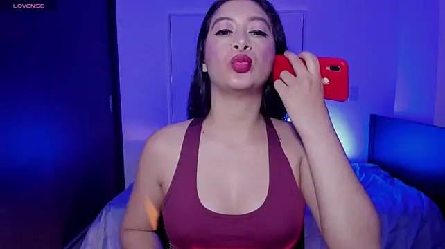 MeganWhite3 stripchat live cam model