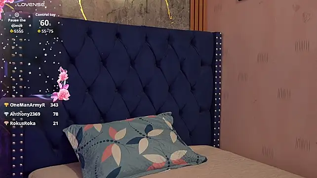 youngmommyy stripchat live cam model