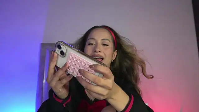 little-Emma stripchat live cam model