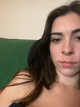 fer-nanda stripchat live cam model
