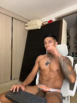 sendfer stripchat live cam model