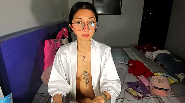 Anais_lux stripchat live cam model