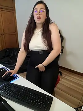 kayortiiz stripchat live cam model