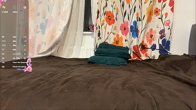 dewlullaby stripchat live cam model