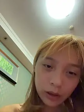 yangyang520-18girl stripchat live cam model