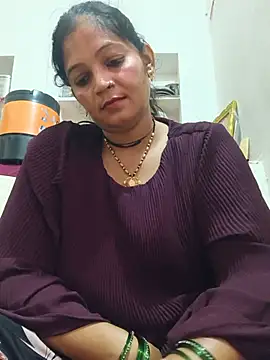Mohni_love stripchat live cam model