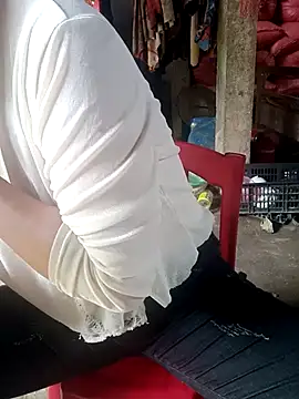 Ama-ra stripchat live cam model