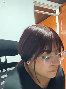 AngieRousse stripchat live cam model