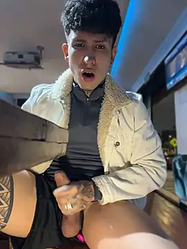 _Tomy08calderon stripchat live cam model