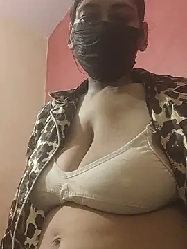 hot_taara stripchat live cam model