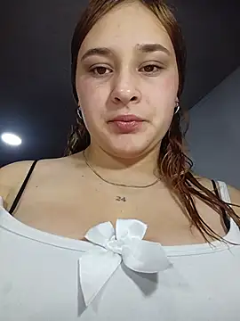 katty_42 stripchat live cam model
