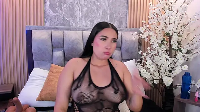 Sulay_Kim stripchat live cam model
