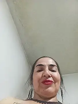 MaryRoze_ stripchat live cam model