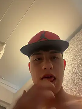 Lander_Cruz stripchat live cam model