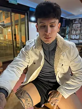 _Tomy08calderon stripchat live cam model
