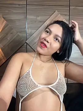 MiaBlonde1 stripchat live cam model