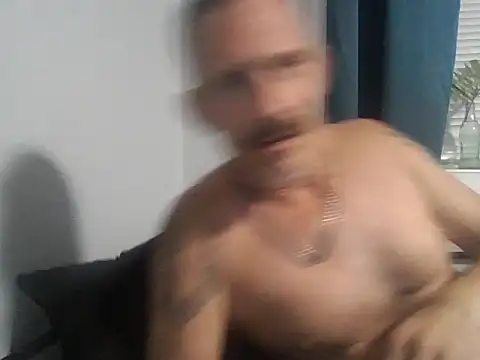 halfwayhausGUY stripchat live cam model