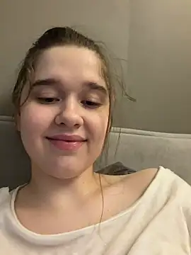 HornyGirlH stripchat live cam model