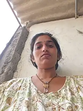 Pooja_shre stripchat live cam model