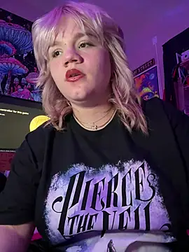 Cutiepiespanks stripchat live cam model