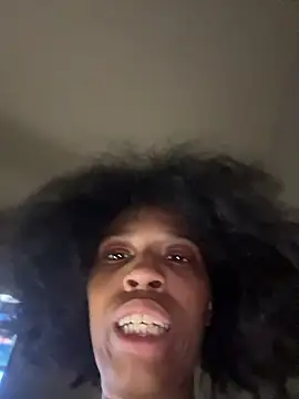 YeahhhitsBreezy stripchat live cam model