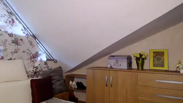 Kathylovexxx stripchat live cam model