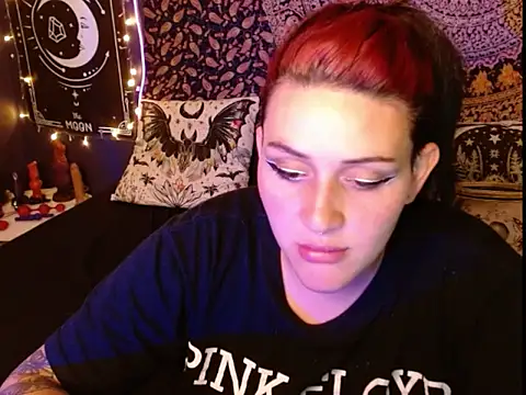 Aitanarus25 stripchat live cam model
