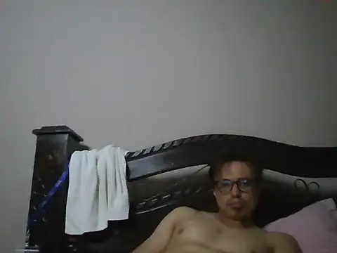 snake7090 stripchat live cam model