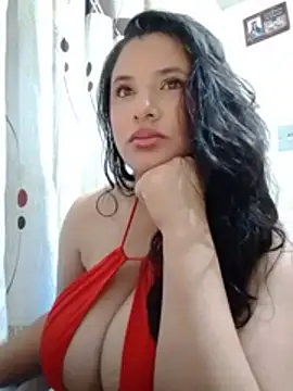 Frreeya_Bigboobs stripchat live cam model