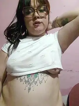 Latina_Curvy2 stripchat live cam model