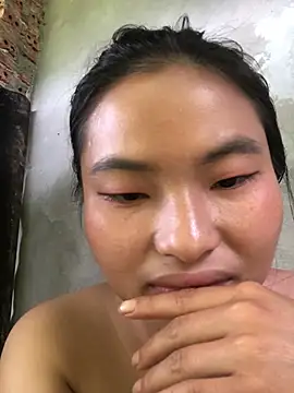 trang-vy stripchat live cam model
