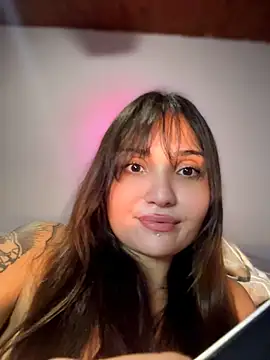 LunaXuan stripchat live cam model